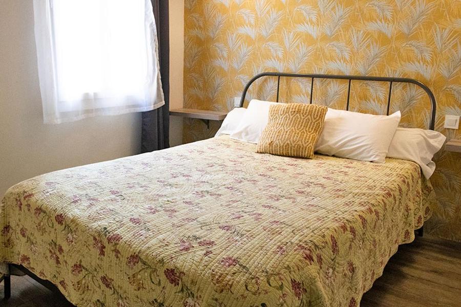 Hotel Saint Florent Orange  Bagian luar foto