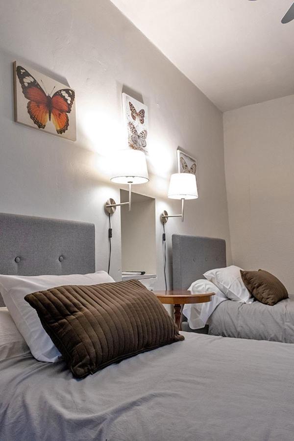 Hotel Saint Florent Orange  Bagian luar foto
